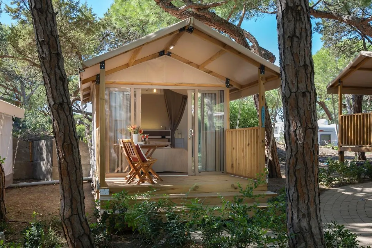 Camping Il Capannino Glamping Village Marina Di Bibbona 2*,  Itálie