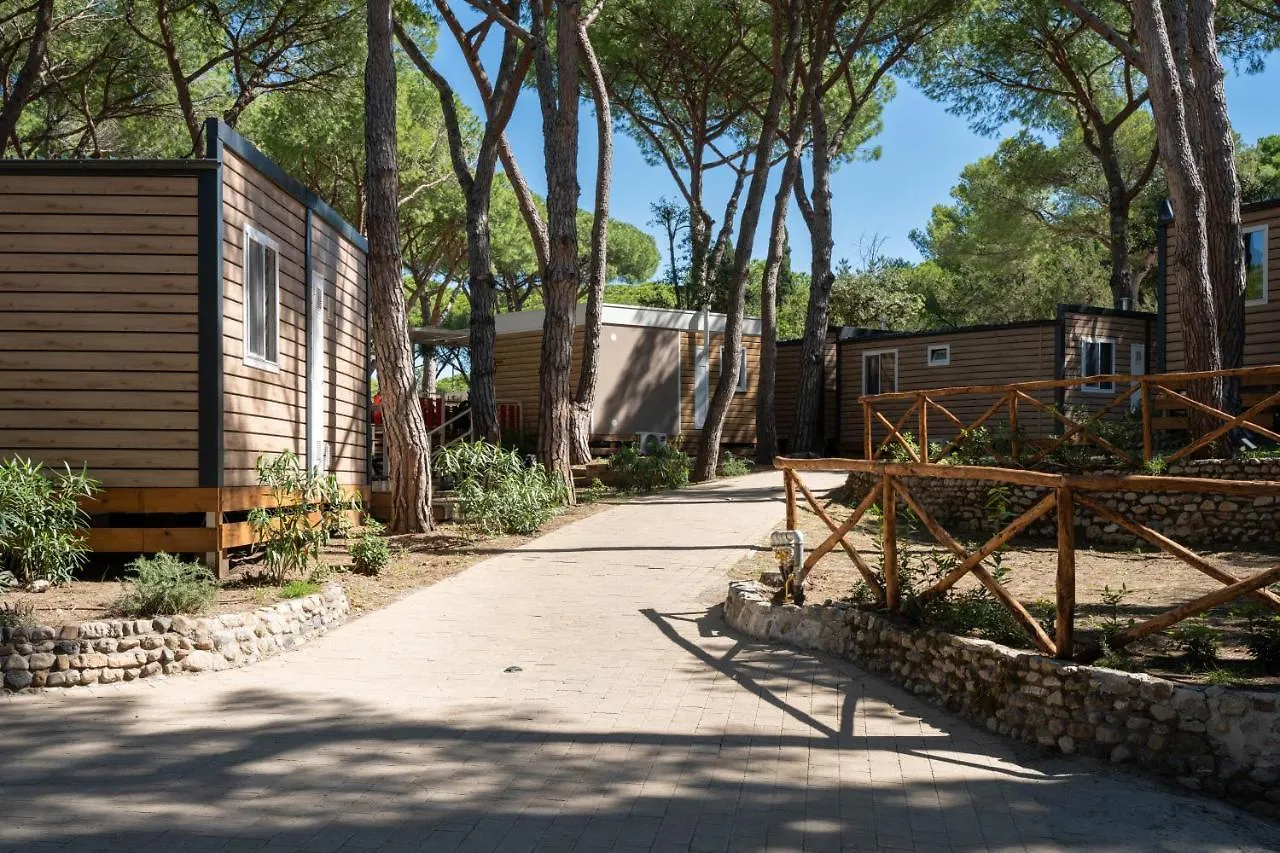 **  Camping Il Capannino Glamping Village Marina Di Bibbona Italie